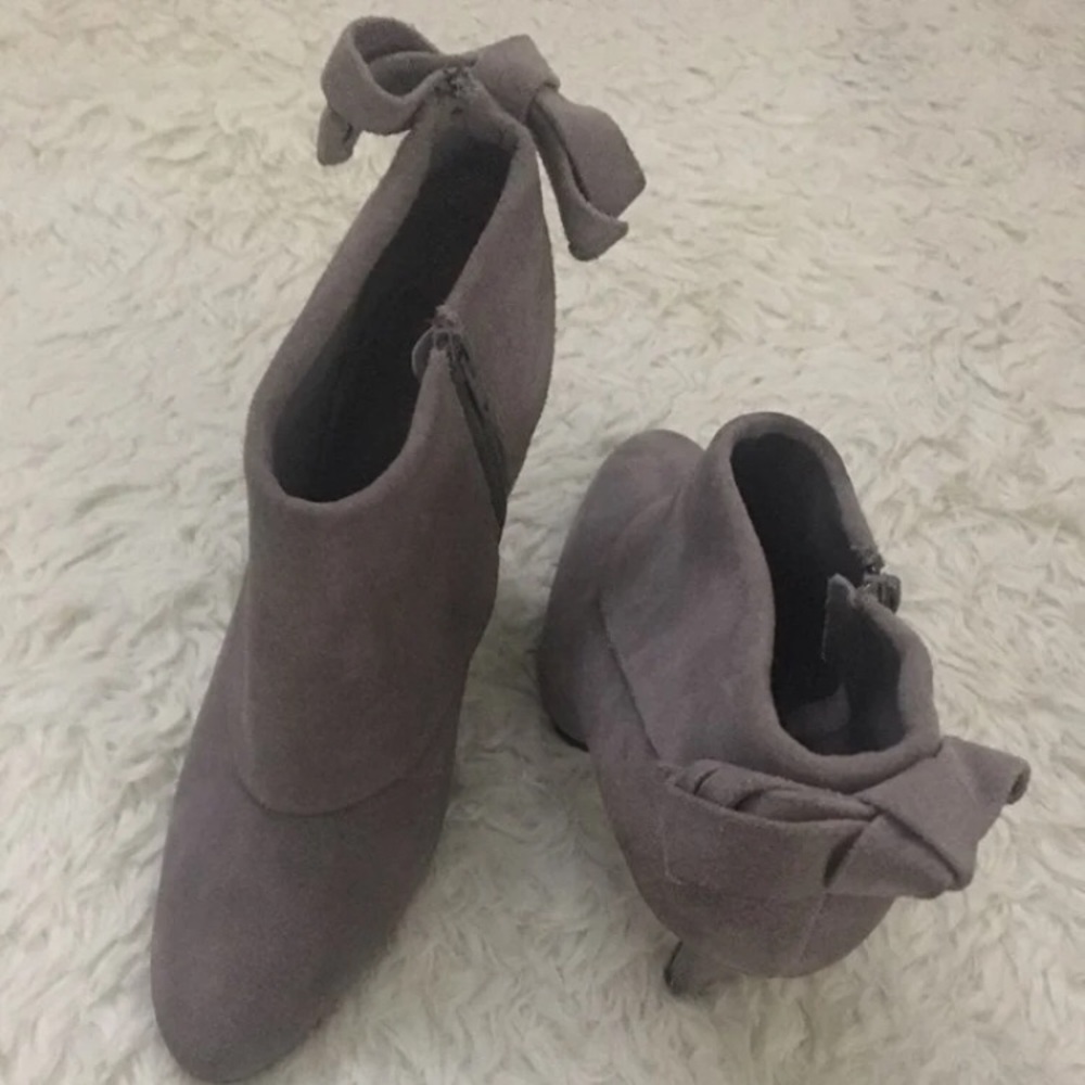 Grey Heels